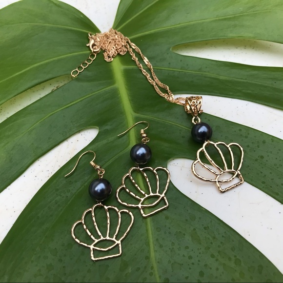 Jewelry - Picture 2 of 2